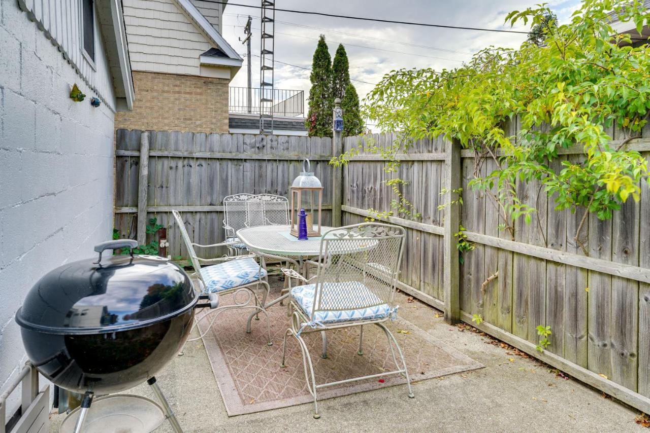 Ludington Vacation Rental - Walk To Lake Michigan! Exterior photo