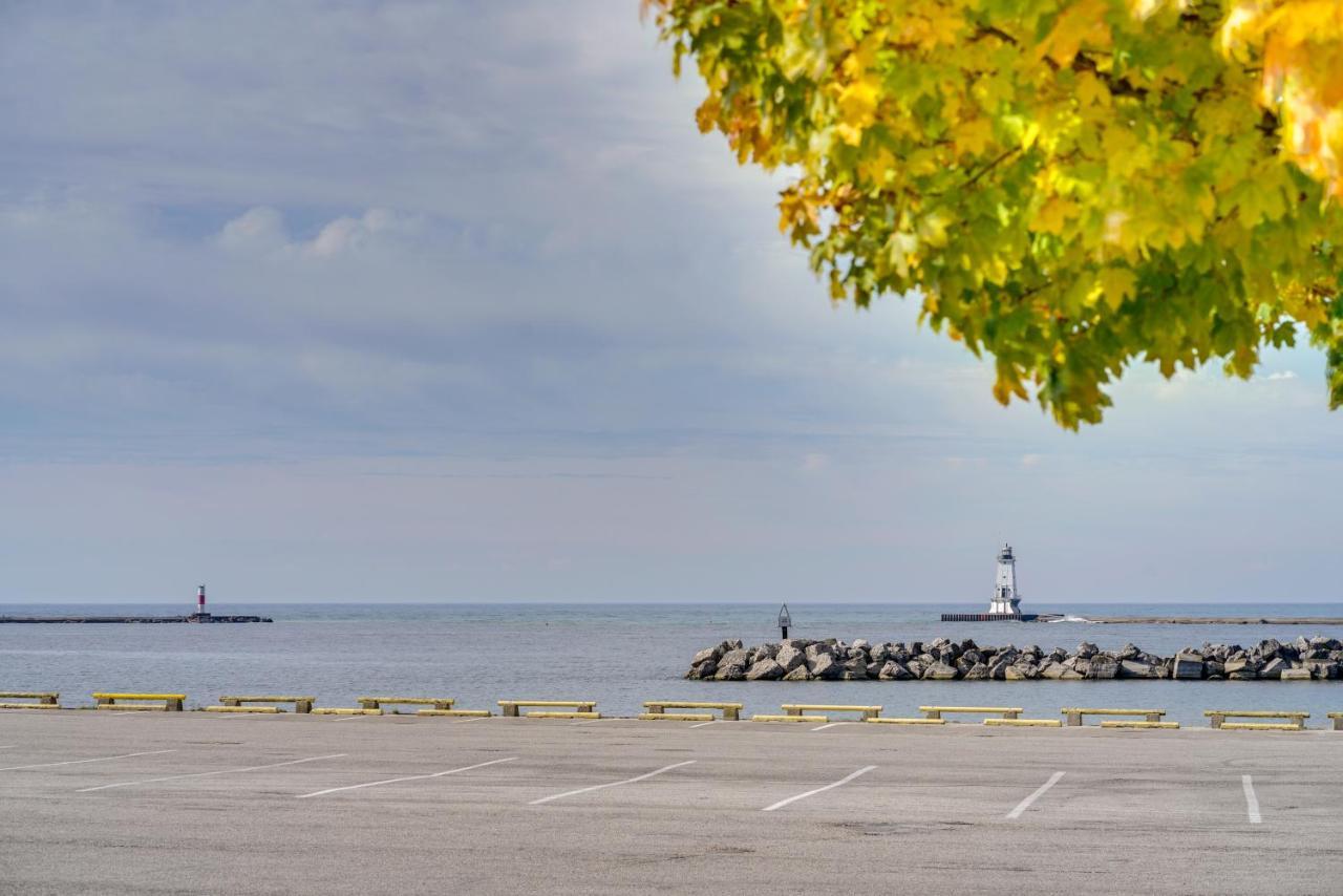 Ludington Vacation Rental - Walk To Lake Michigan! Exterior photo
