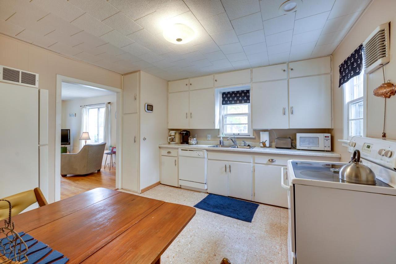Ludington Vacation Rental - Walk To Lake Michigan! Exterior photo